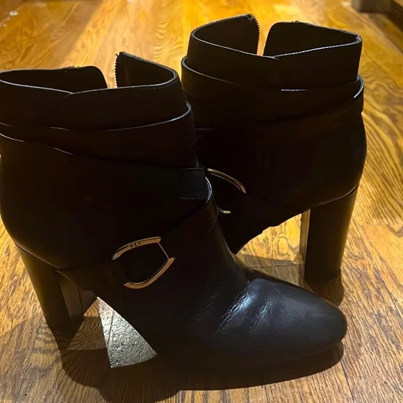 Ralph Lauren boots -2.5 inch heel *size 9* - Picture 1 of 9